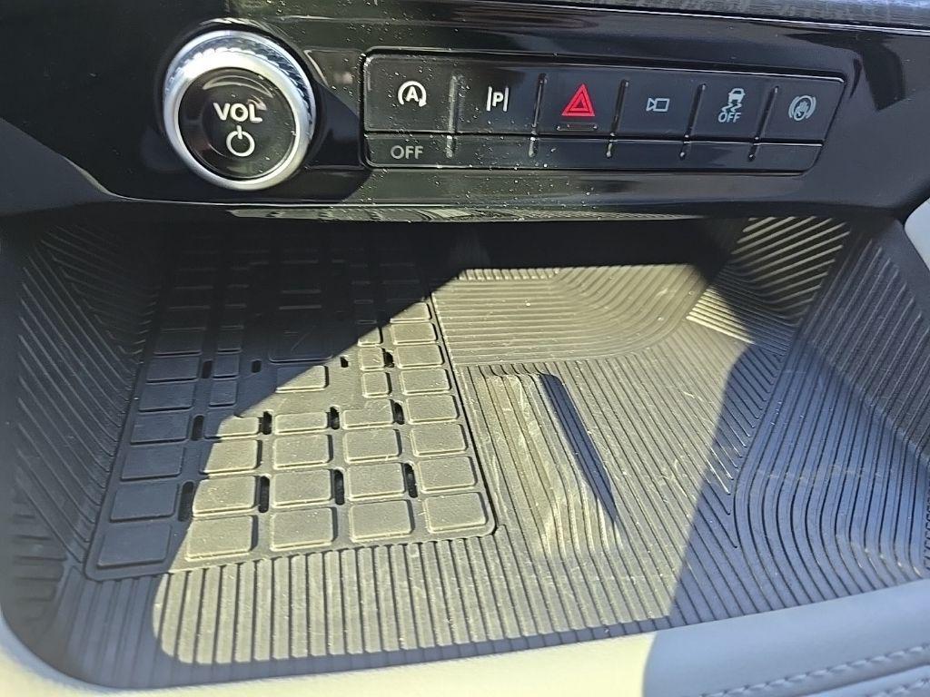 new 2025 Ford Explorer car, priced at $57,569