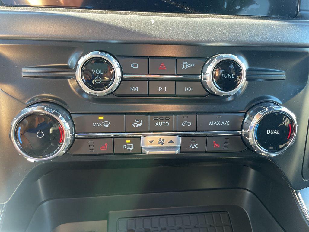 new 2025 Ford F-150 car, priced at $59,689