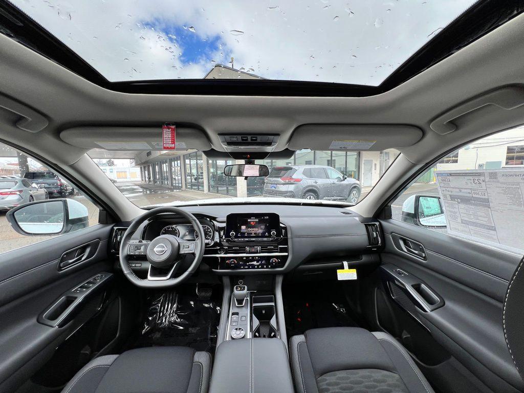 new 2025 Nissan Pathfinder car, priced at $42,667