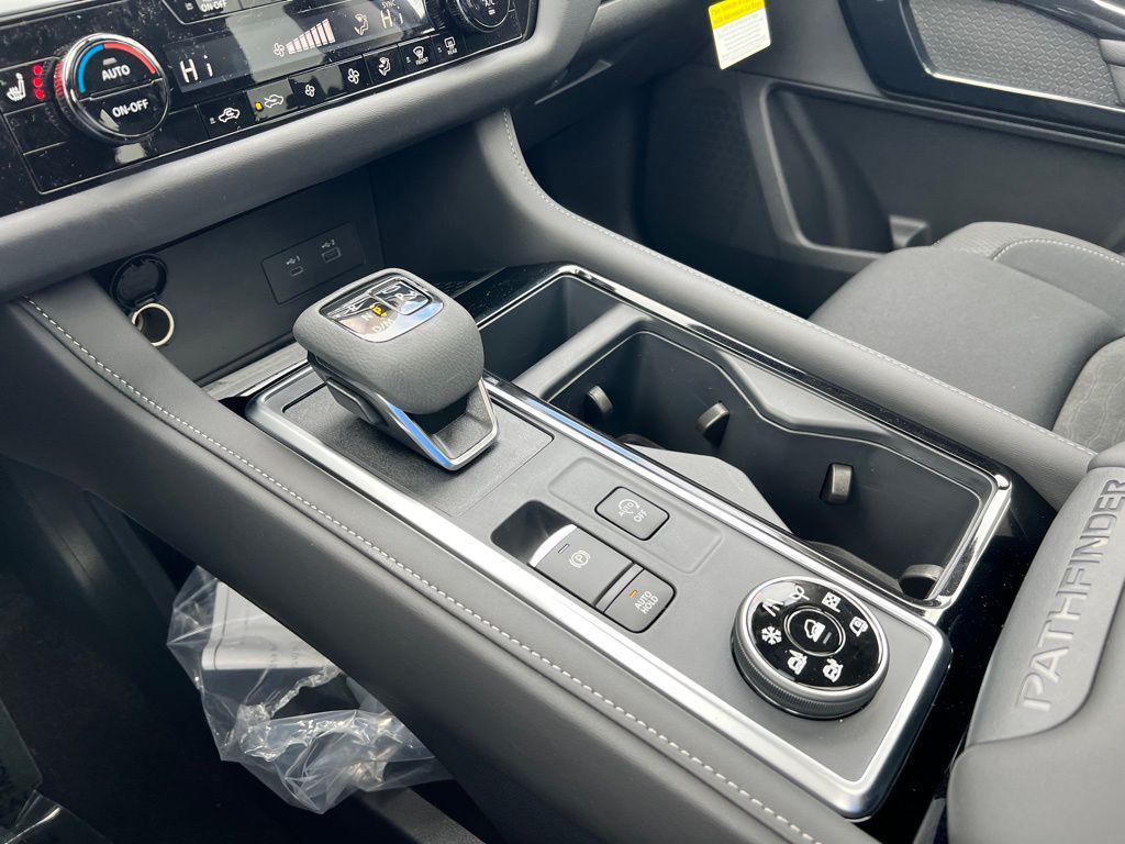 new 2025 Nissan Pathfinder car, priced at $42,667