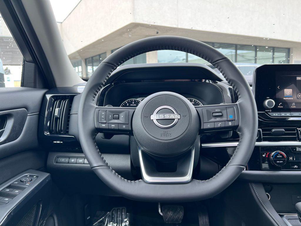 new 2025 Nissan Pathfinder car, priced at $42,667