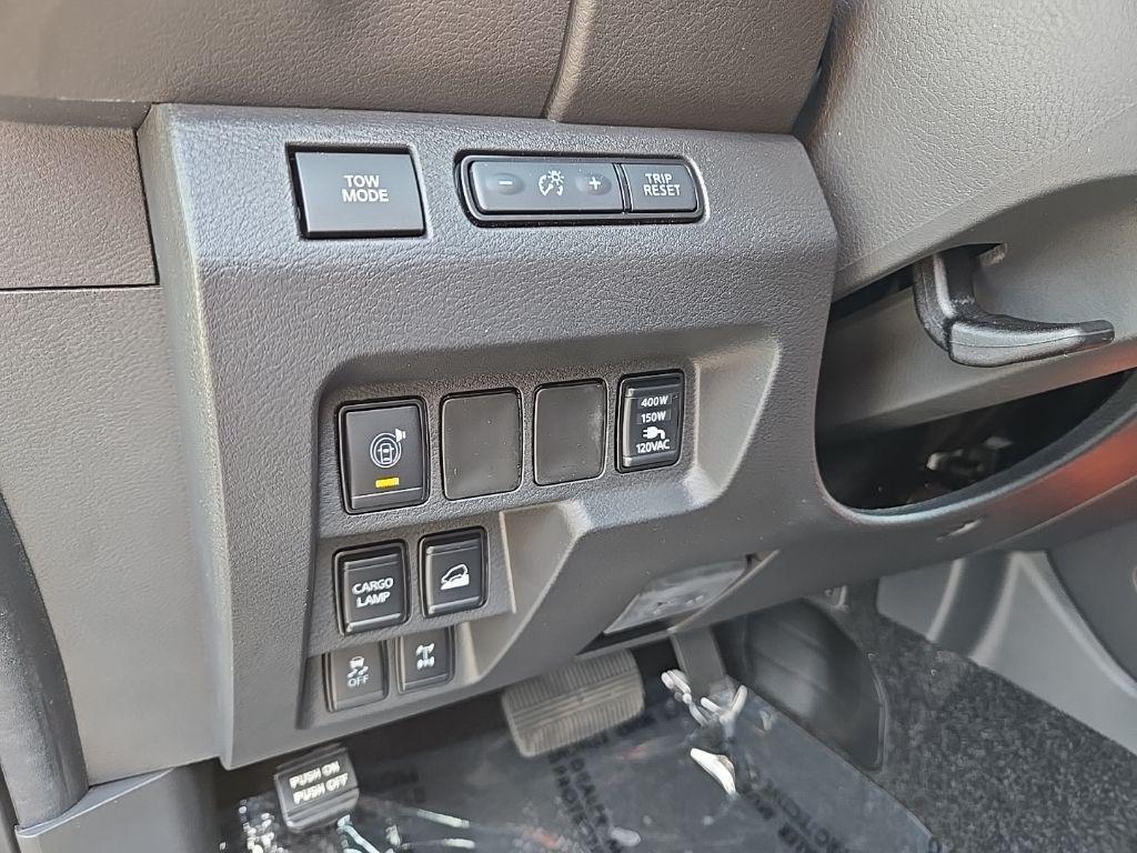 new 2025 Nissan Frontier car, priced at $45,002