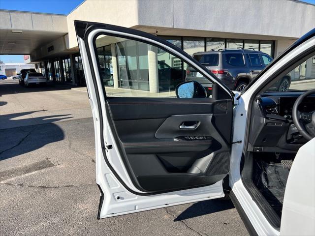 new 2025 Nissan Kicks car, priced at $29,481