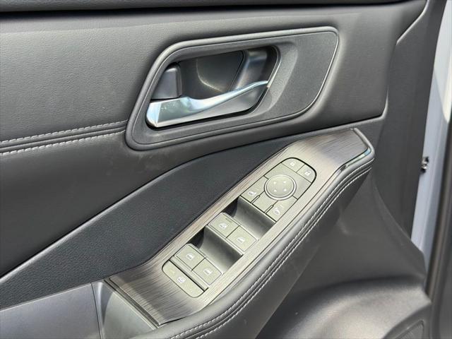 new 2025 Nissan Rogue car, priced at $38,292