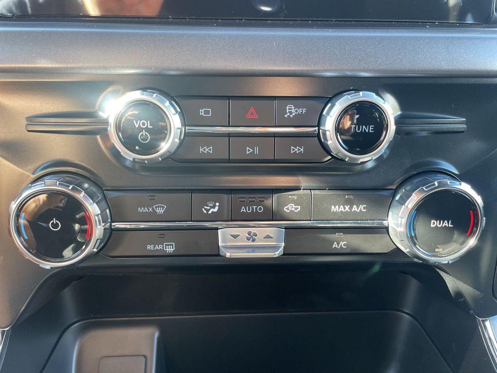 new 2025 Ford F-150 car, priced at $55,568