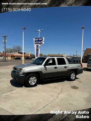 used 2005 Chevrolet Avalanche car, priced at $8,395
