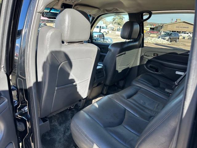 used 2003 Chevrolet Avalanche car, priced at $6,395