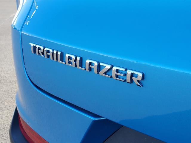 new 2025 Chevrolet TrailBlazer car, priced at $29,043