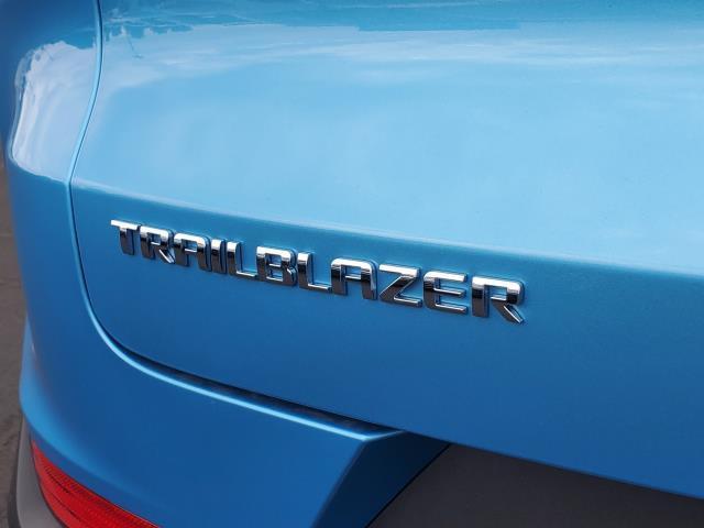 new 2025 Chevrolet TrailBlazer car, priced at $30,383