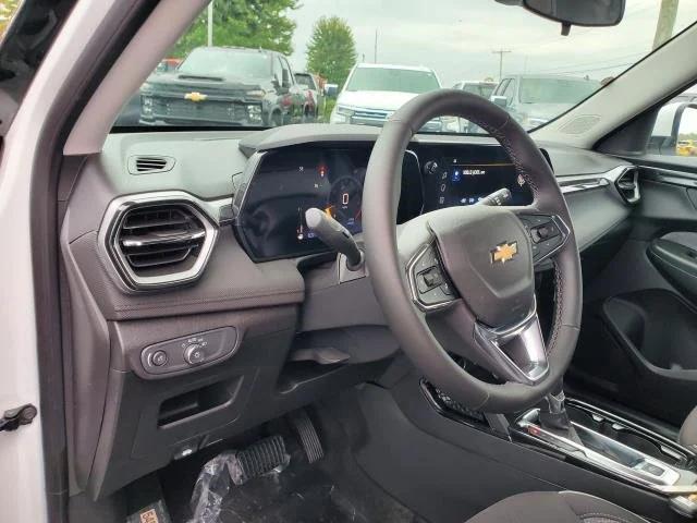 new 2025 Chevrolet TrailBlazer car, priced at $27,475