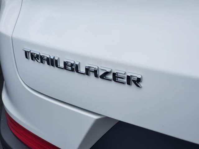 new 2025 Chevrolet TrailBlazer car, priced at $28,373