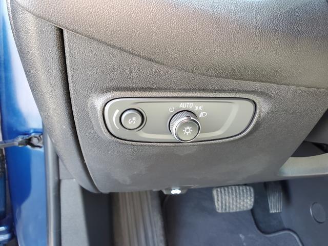 used 2022 Chevrolet Equinox car, priced at $22,978