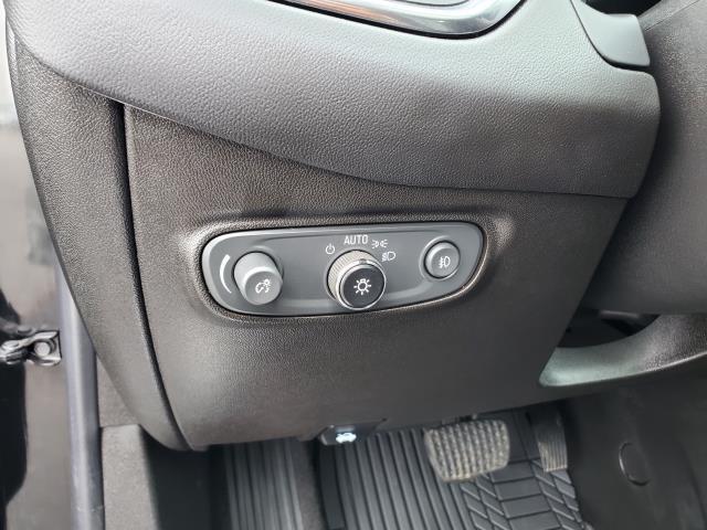 used 2022 Chevrolet Equinox car, priced at $30,402