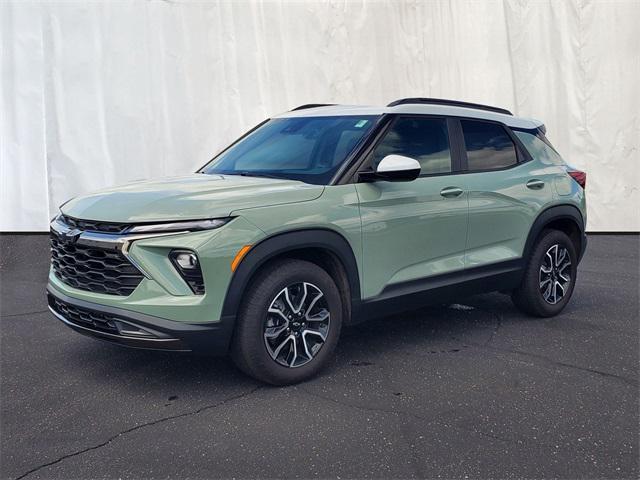 new 2025 Chevrolet TrailBlazer car, priced at $28,619