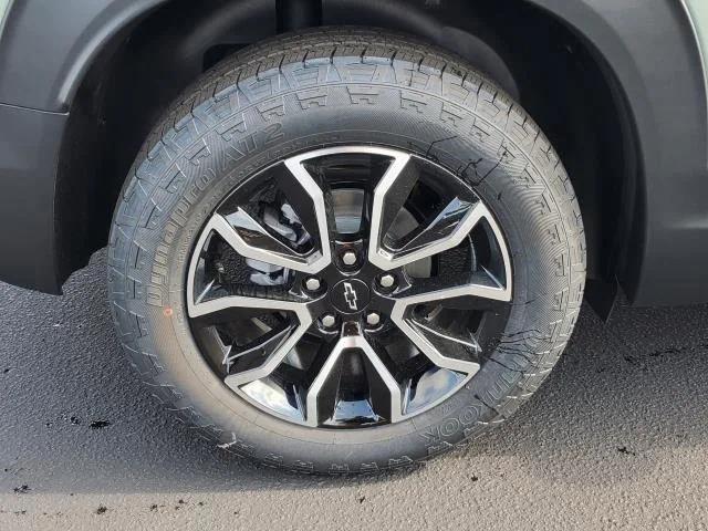 new 2025 Chevrolet TrailBlazer car, priced at $28,619