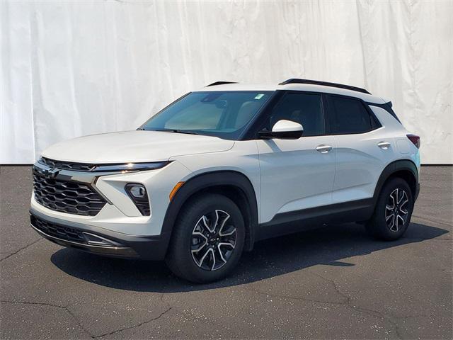 new 2025 Chevrolet TrailBlazer car, priced at $32,576