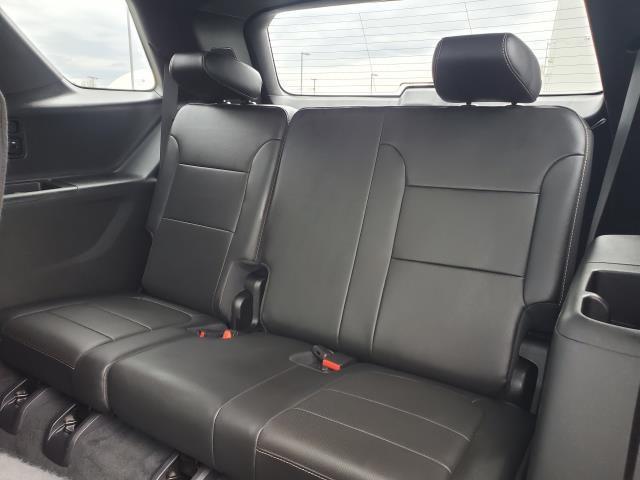 used 2023 Chevrolet Traverse car, priced at $40,369