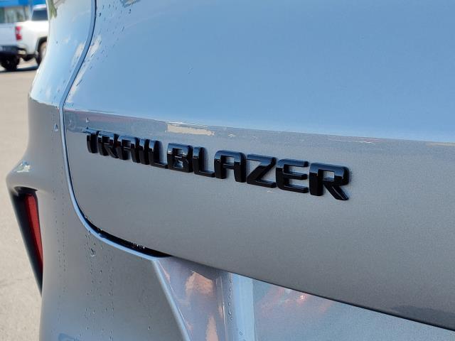 new 2025 Chevrolet TrailBlazer car, priced at $29,988