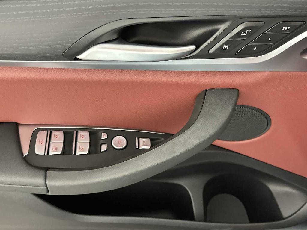 new 2025 BMW X4 car, priced at $59,975