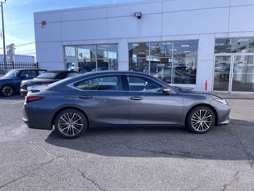 used 2022 Lexus ES 350 car, priced at $38,943