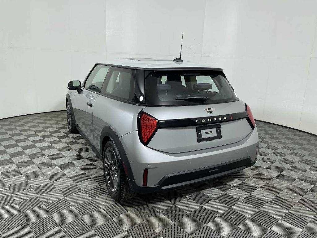 used 2025 MINI Hardtop car, priced at $32,493