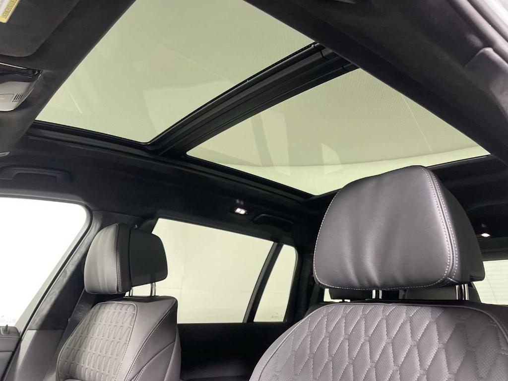 new 2025 BMW X7 car, priced at $117,375