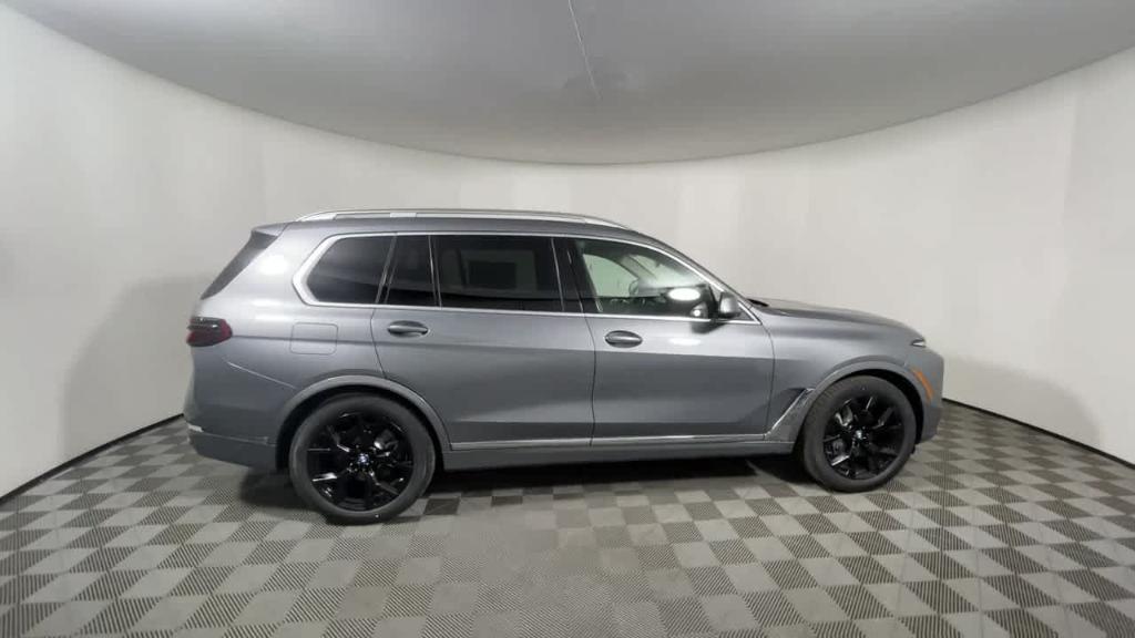 new 2025 BMW X7 car, priced at $88,045