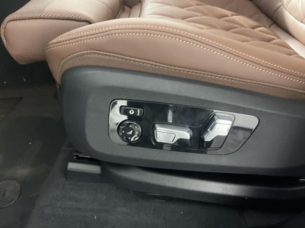 used 2024 BMW X7 car, priced at $72,943