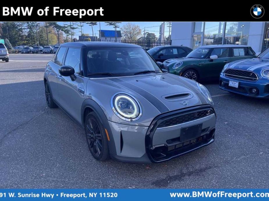 used 2022 MINI Hardtop car, priced at $27,943