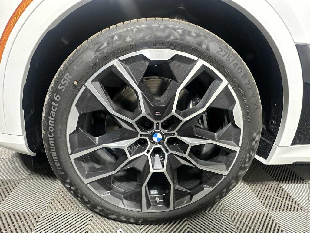 new 2026 BMW X7 car, priced at $106,800