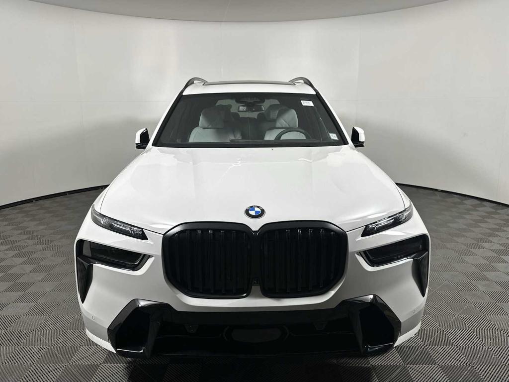 new 2026 BMW X7 car, priced at $106,800
