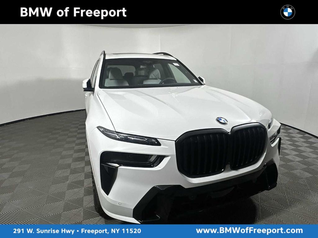 new 2026 BMW X7 car, priced at $106,800