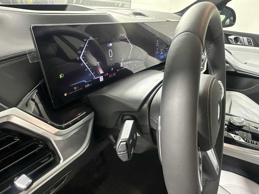 new 2026 BMW X7 car, priced at $106,800