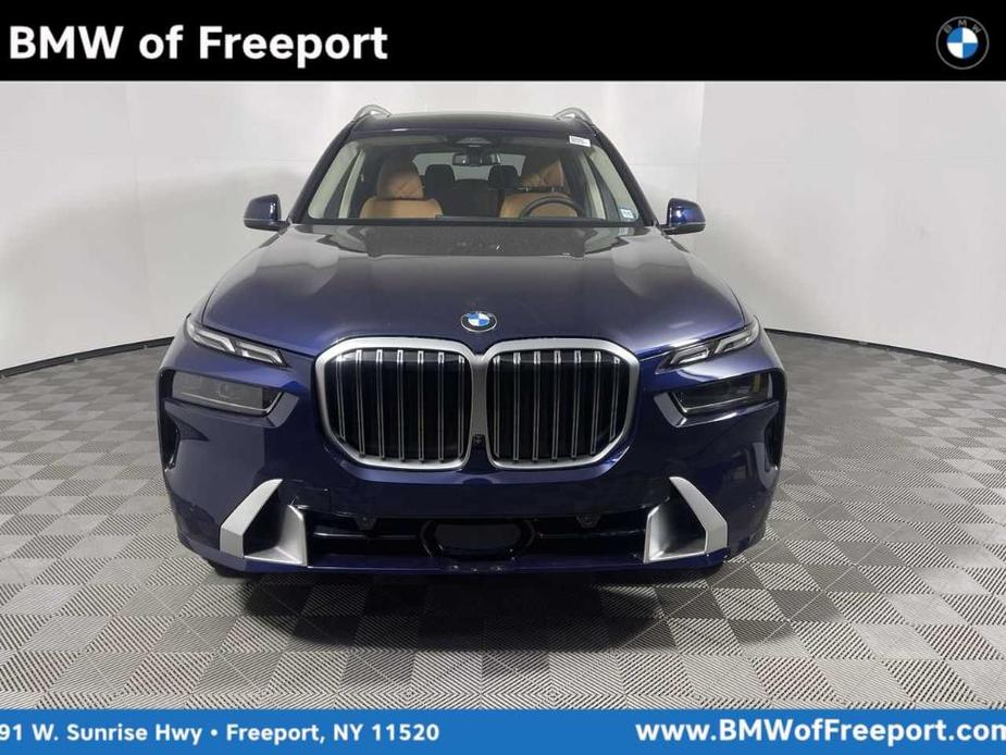 new 2025 BMW X7 car, priced at $98,170