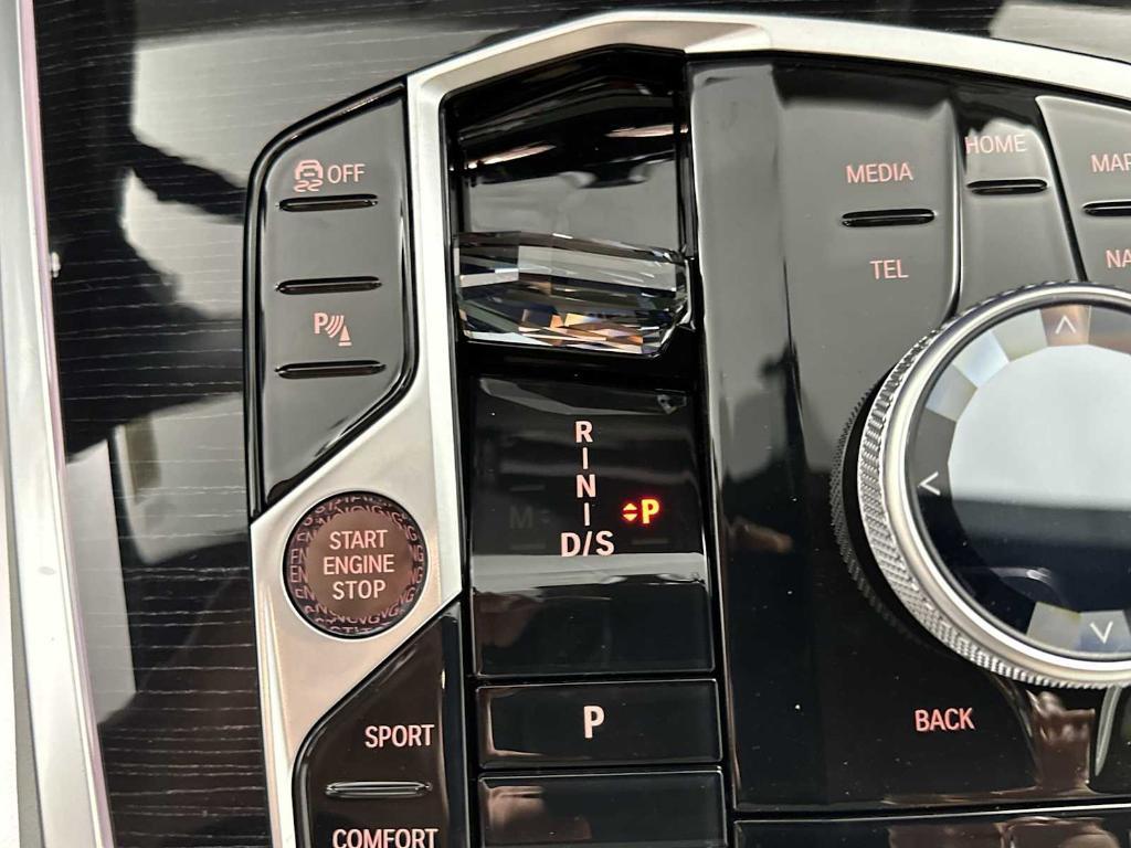 new 2026 BMW X7 car, priced at $98,925