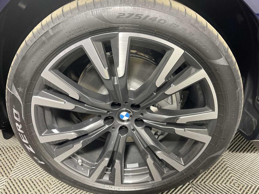 new 2026 BMW X7 car, priced at $97,275