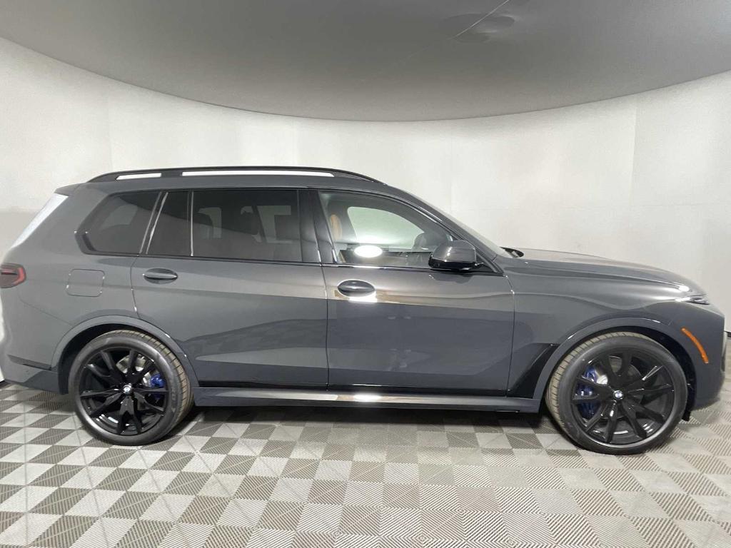 new 2026 BMW X7 car, priced at $100,775