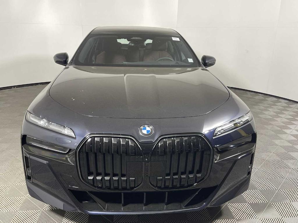 new 2025 BMW 760 car, priced at $130,125
