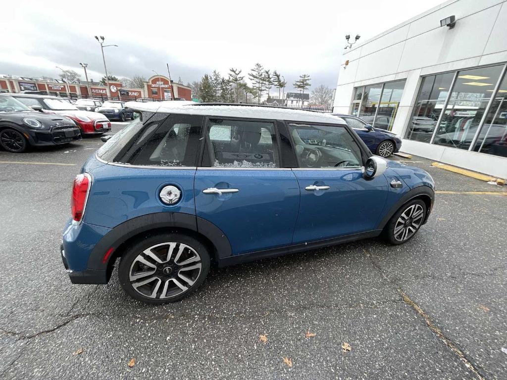 used 2022 MINI Hardtop car, priced at $24,943