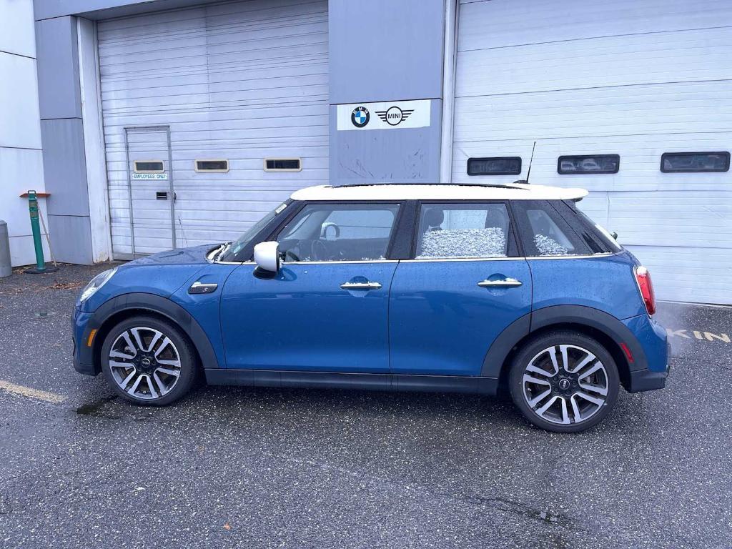 used 2022 MINI Hardtop car, priced at $24,943