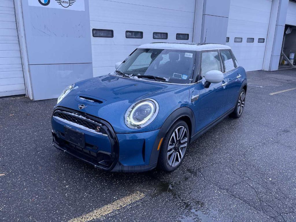 used 2022 MINI Hardtop car, priced at $24,943