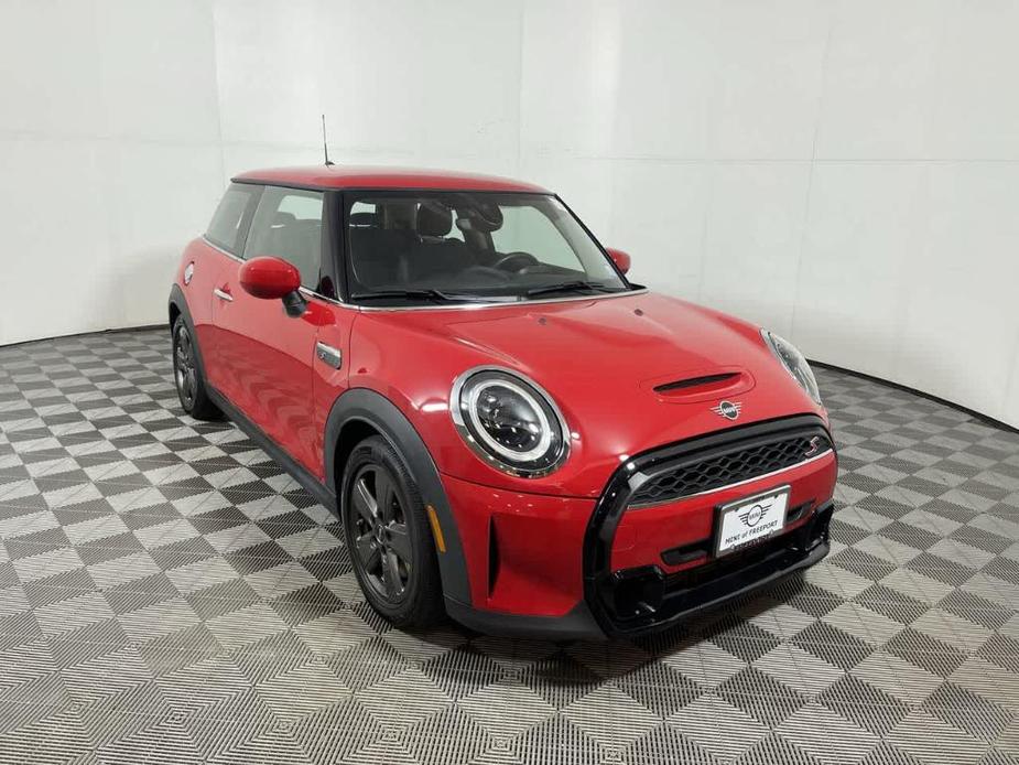 used 2022 MINI Hardtop car, priced at $23,459