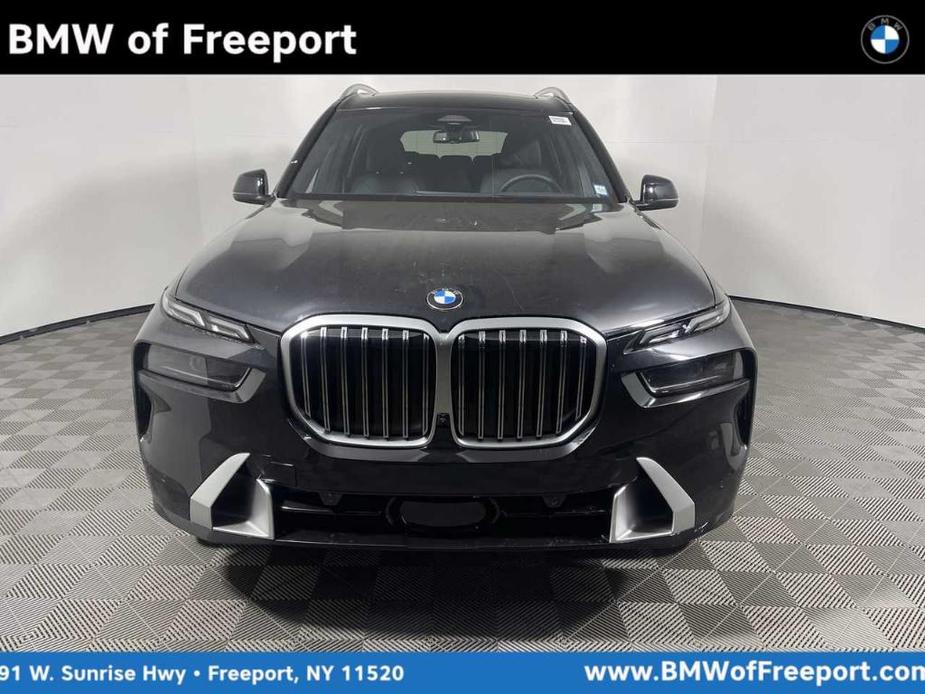 new 2025 BMW X7 car, priced at $87,195