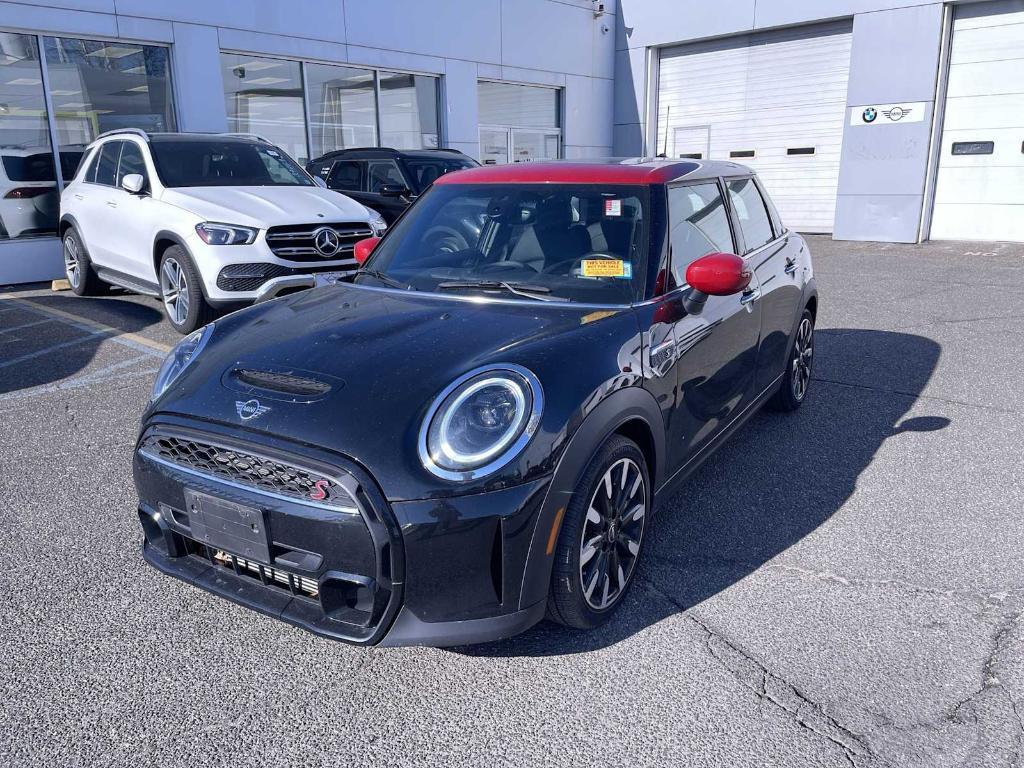 used 2023 MINI Hardtop car, priced at $25,993