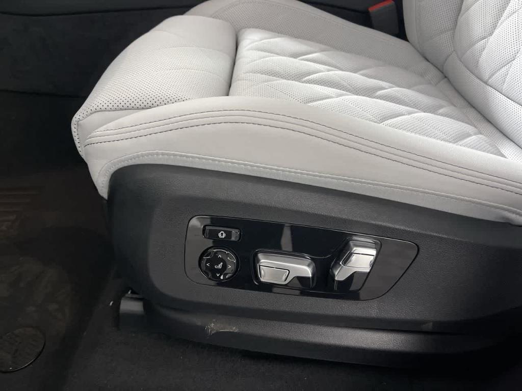 used 2024 BMW X7 car, priced at $86,943
