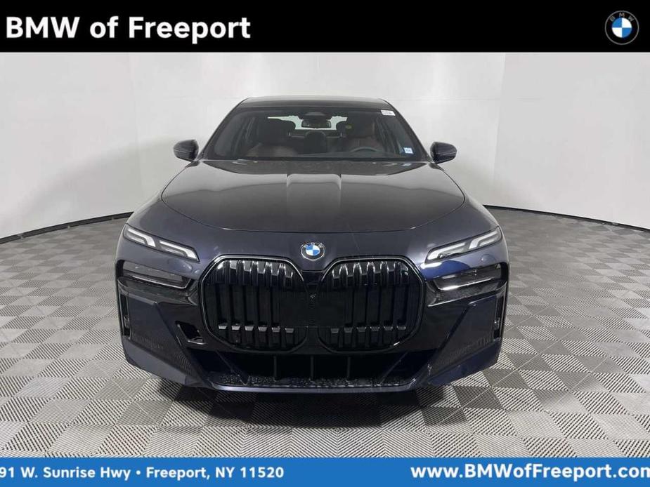 new 2024 BMW 760 car, priced at $125,390