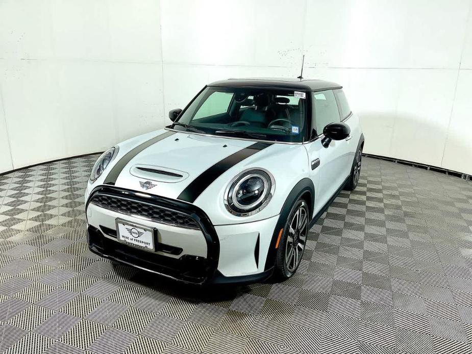 used 2022 MINI Hardtop car, priced at $24,988