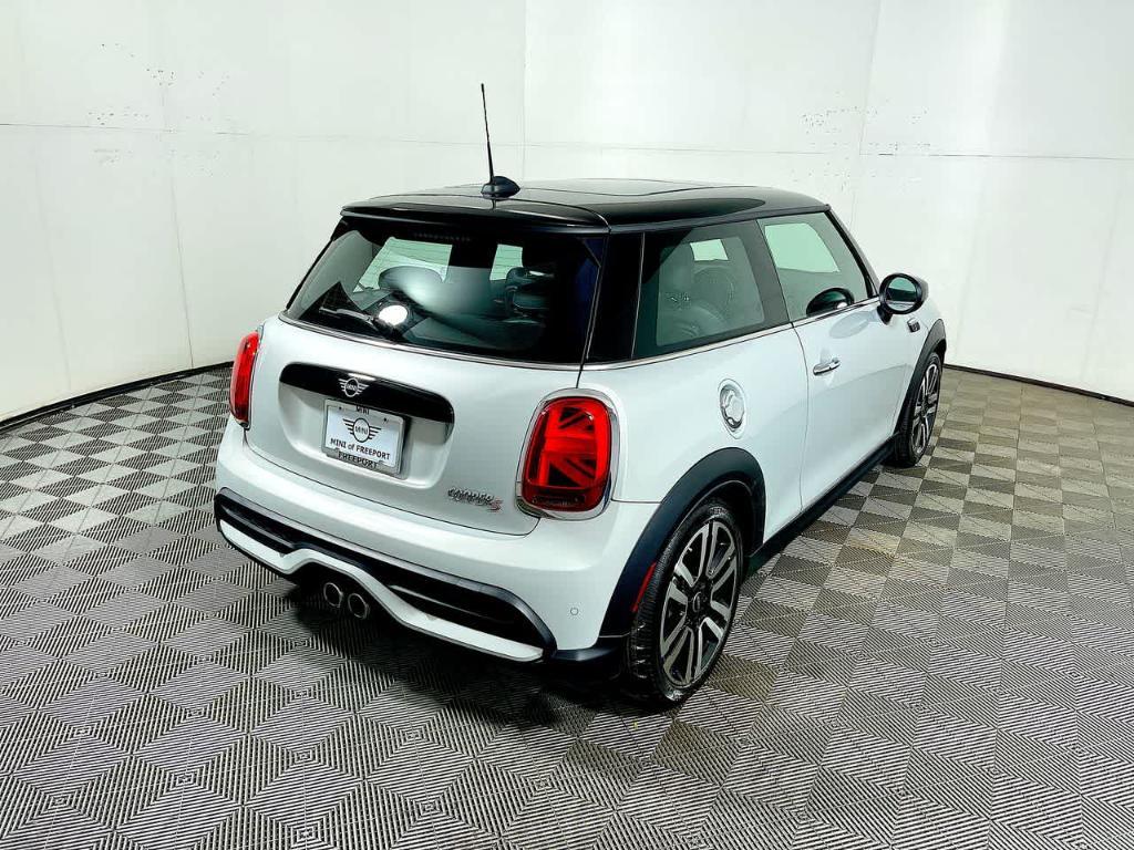 used 2022 MINI Hardtop car, priced at $24,988