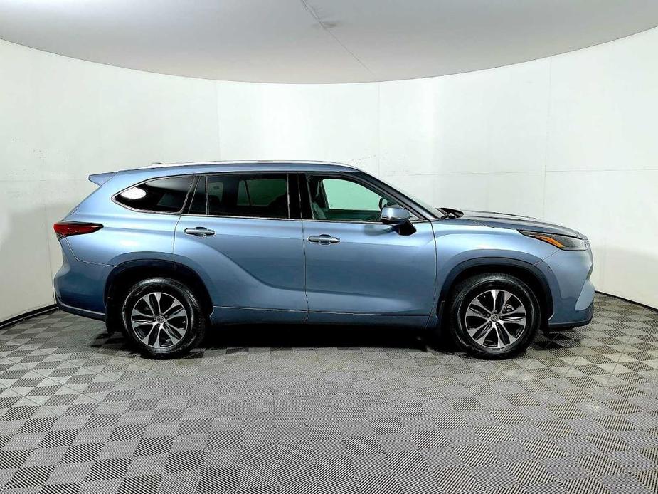 used 2022 Toyota Highlander car, priced at $34,943