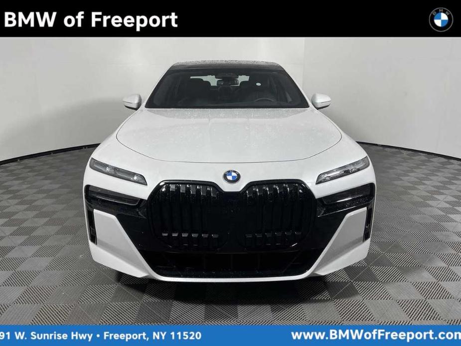 new 2024 BMW 760 car, priced at $146,445